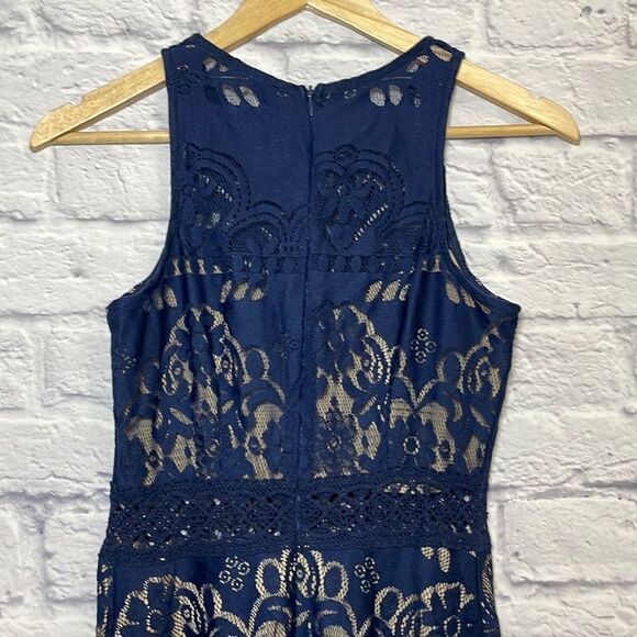 REBELLION Sleeveless Lace Overlay Dress Size Small - Picture 7 of 11